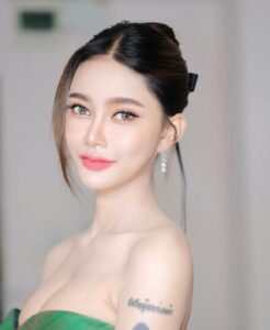 LINE_ALBUM_12666_230612_1