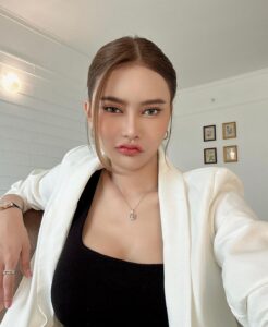 น้ำแข็ง-ทิพวรรณ น้ำแข็ง-ทิพวรรณ นักร้องลูกทุ่ง