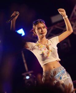 LINE_ALBUM_12666_230612_19