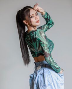 LINE_ALBUM_12666_230612_6