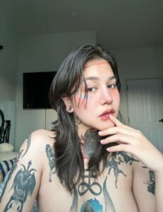 สาวรอยสัก