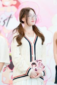 LINE_ALBUM_6466 _3_230406_74 สาวน่ารัก