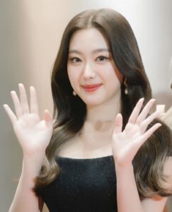 S__2261003 นักร้อง