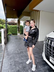 นัส จุฑารัตน์ ซิงเกิ้ลมัม