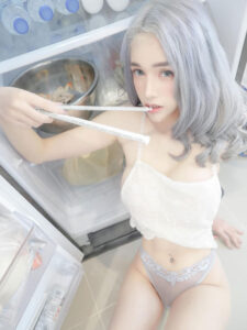 น้องเฟิร์นวาดจันทร์ น่ารัก